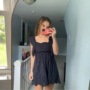 Black mini dress with pockets!